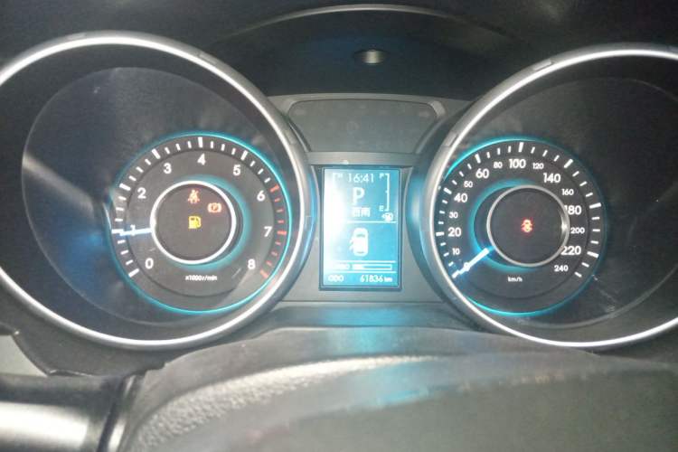 Used BAIC Senova X65 2015 2.0T Automatic Elite Model Instrument Cluster