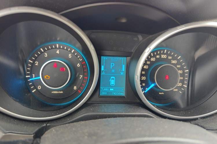 Used BAIC Senova X65 2015 2.0T automatic comfort version Instrument Cluster