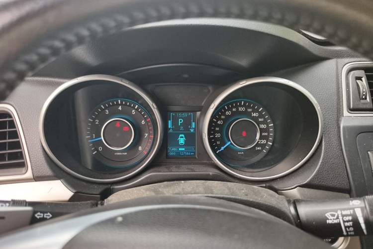 Used BAIC Senova X65 2015 2.0T Automatic Elite Model Instrument Cluster