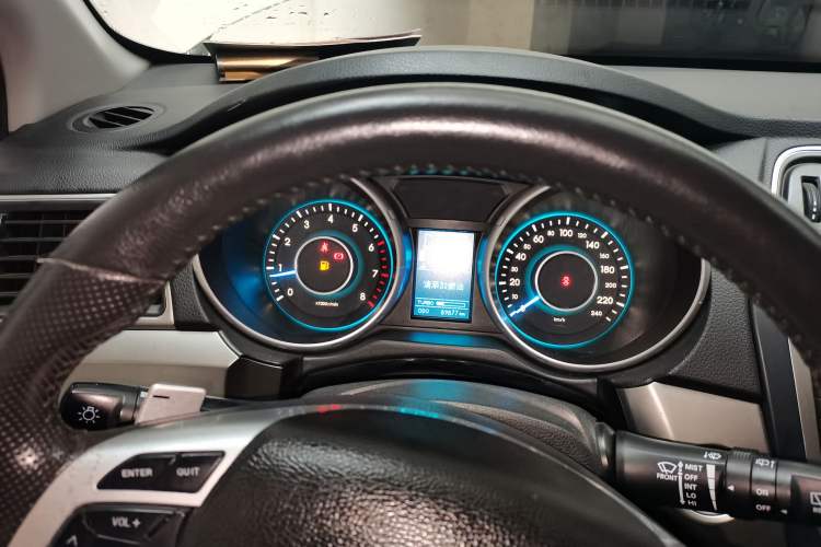 Used BAIC Senova X65 2015 2.0T Automatic Elite Model Instrument Cluster