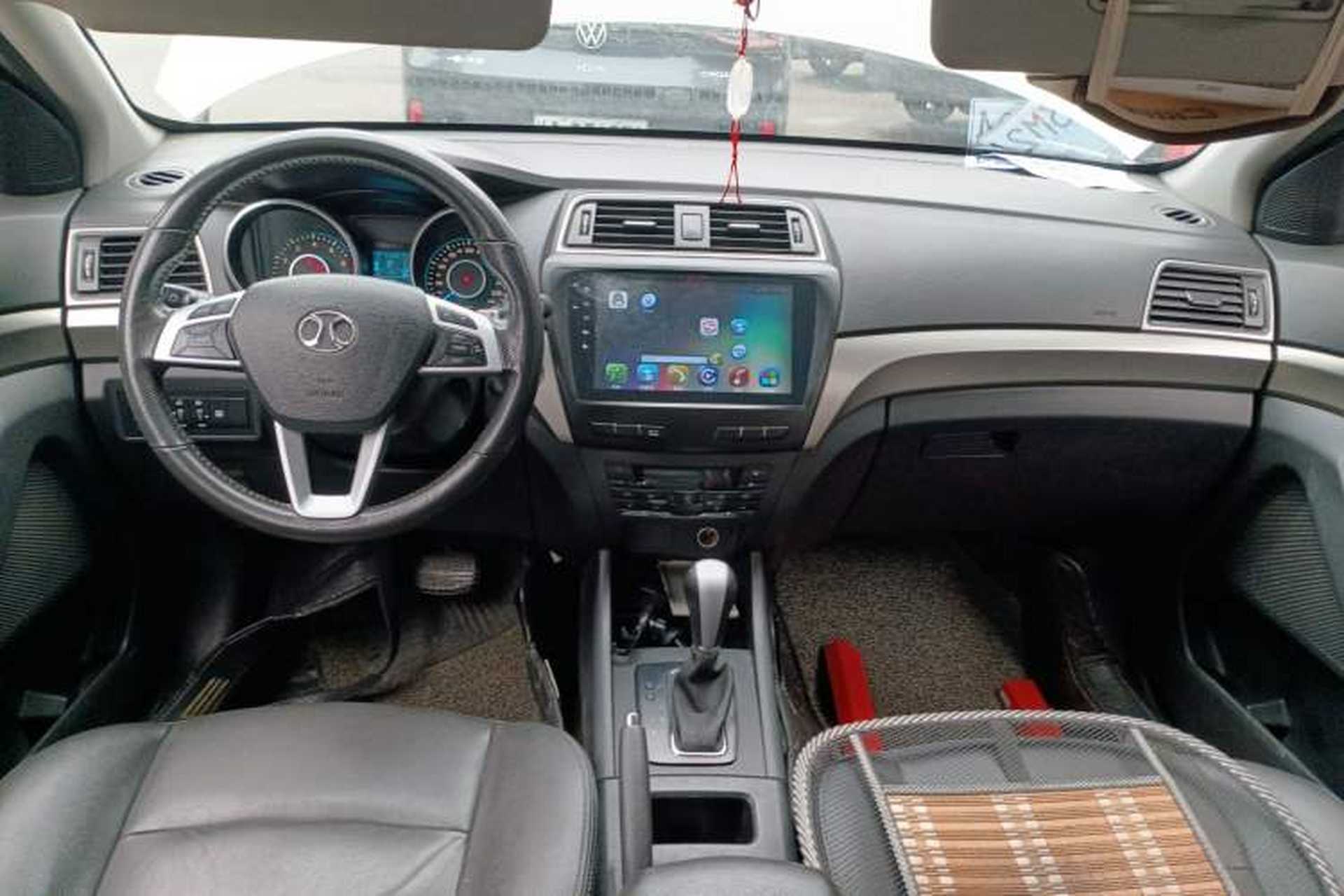 Used BAIC Senova X65 2015 2.0T automatic comfort version Interior 2