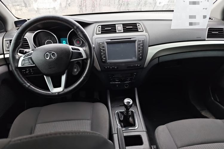Used BAIC Senova X65 2015 2.0T manual Comfort trim level Interior 2