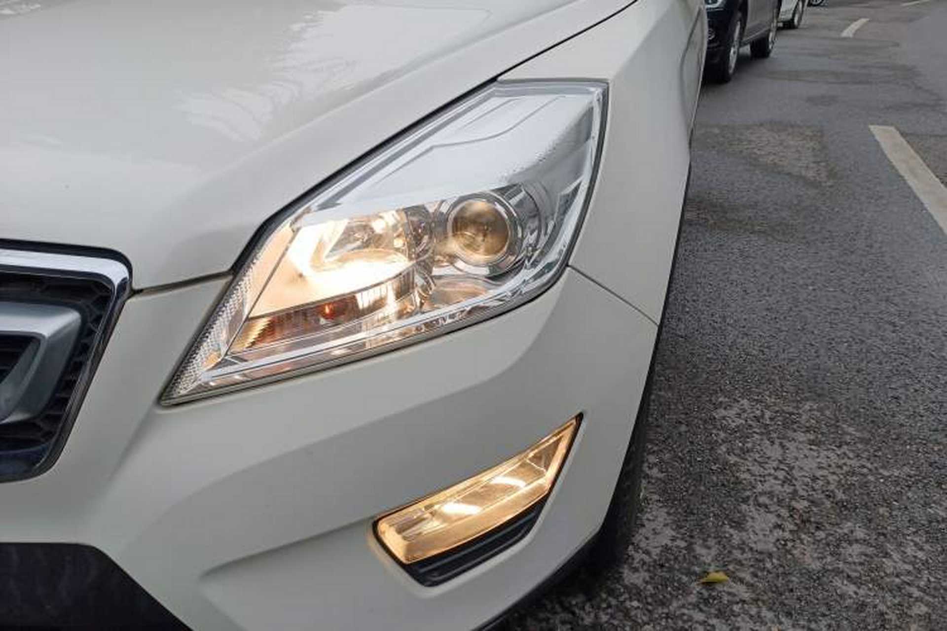Used BAIC Senova X65 2015 2.0T automatic comfort version Left Front Headlight