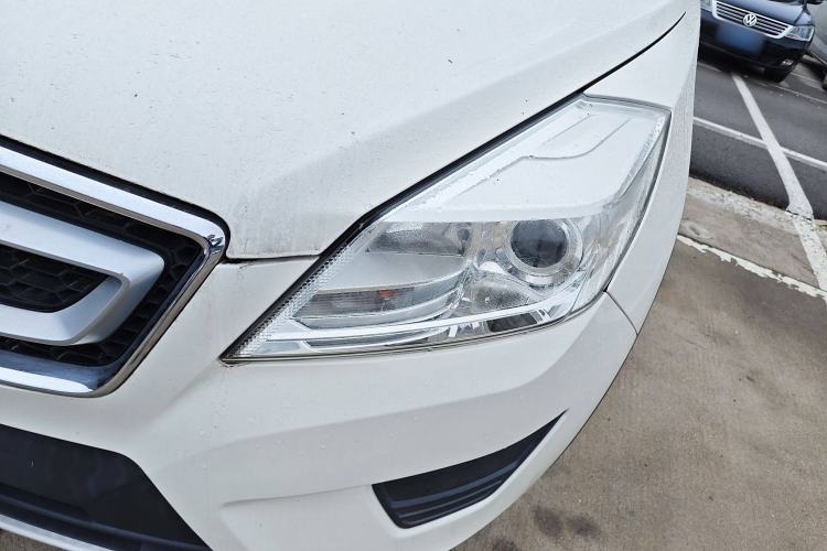 Used BAIC Senova X65 2015 2.0T manual Comfort trim level Left Front Headlight