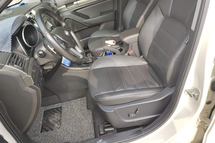 Used BAIC Senova X65 2015 2.0T Automatic Elite Model Left Front Seat