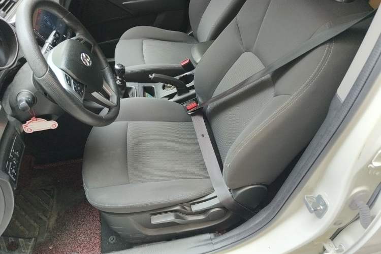 Used BAIC Senova X65 2015 2.0T manual Comfort trim level Left Front Seat