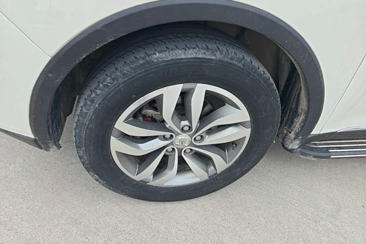 Used BAIC Senova X65 2015 2.0T Automatic Elite Model Left Front Wheel Hub