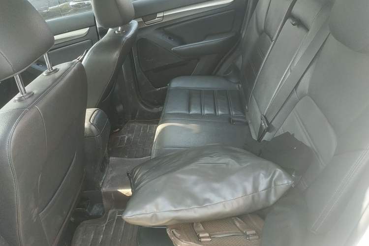 Used BAIC Senova X65 2015 2.0T Automatic Elite Model Left Rear Seat