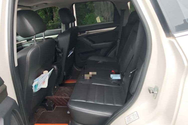 Used BAIC Senova X65 2015 2.0T automatic luxury version Left Rear Seat