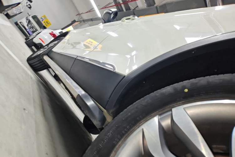 Used BAIC Senova X65 2015 2.0T Automatic Elite Model Left Side Sill