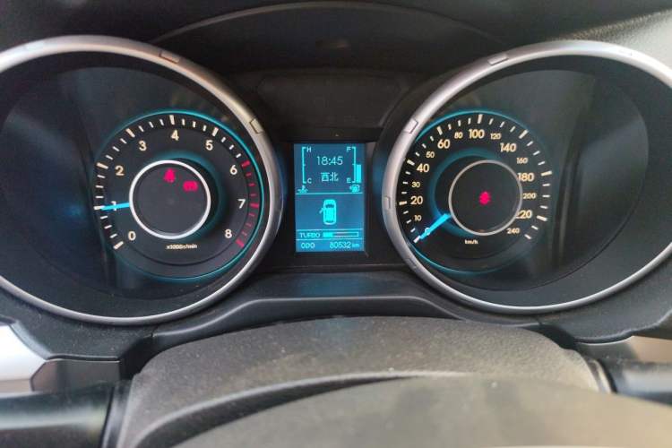 Used BAIC Senova X65 2015 2.0T Manual Luxury Edition Odometer Close Up