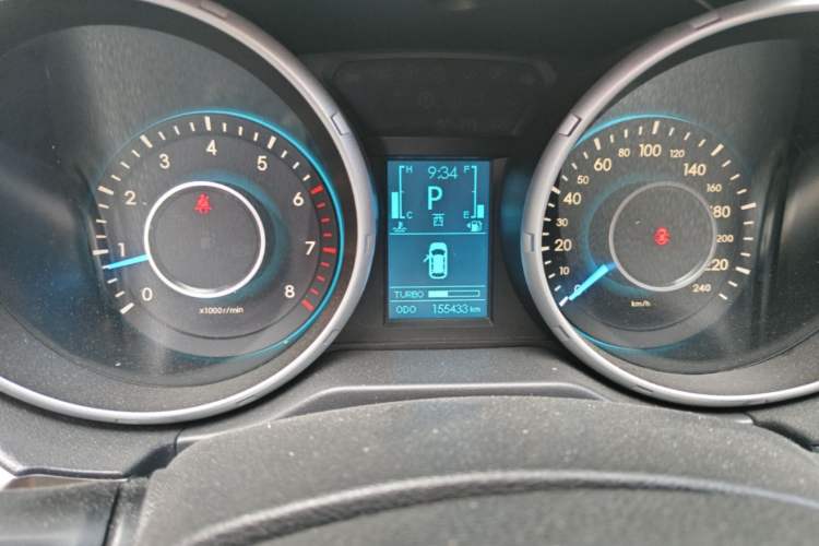 Used BAIC Senova X65 2015 2.0T Automatic Elite Model Odometer Close Up