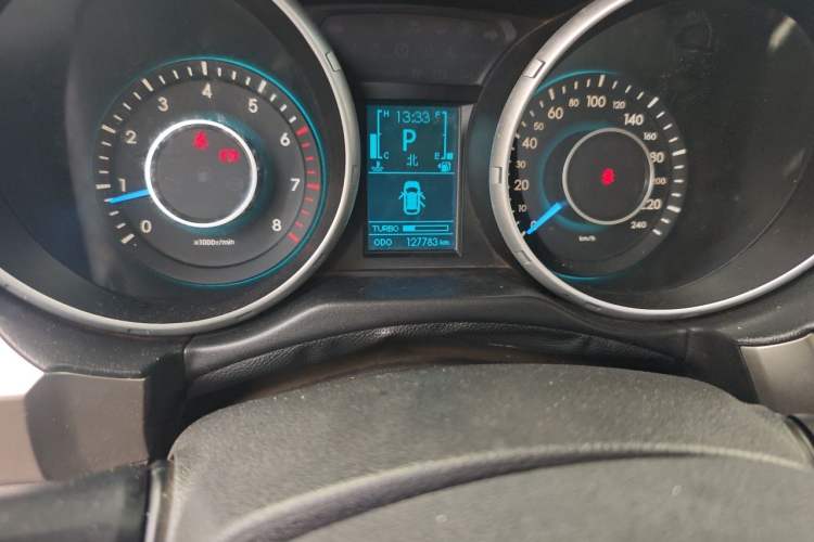 Used BAIC Senova X65 2015 2.0T Automatic Elite Model Odometer Close Up