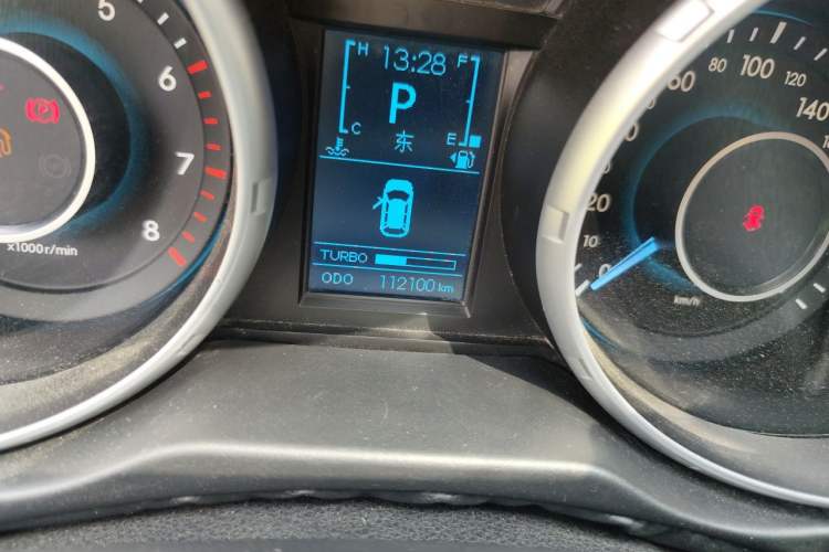 Used BAIC Senova X65 2015 2.0T Automatic Elite Model Odometer Close Up