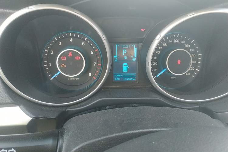Used BAIC Senova X65 2015 2.0T Automatic Elite Model Odometer Close Up
