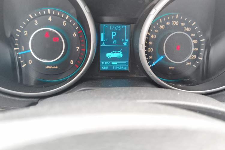 Used BAIC Senova X65 2015 2.0T Automatic Elite Model Odometer Close Up