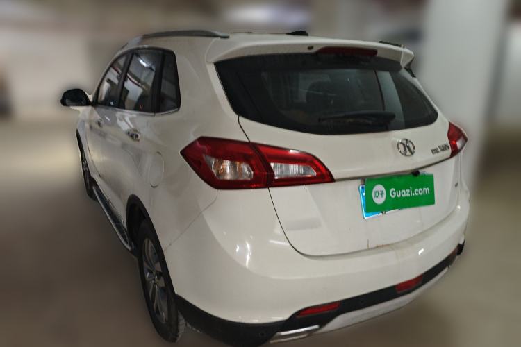 Used BAIC Senova X65 2015 2.0T Automatic Elite Model Rear Left 45 Deg