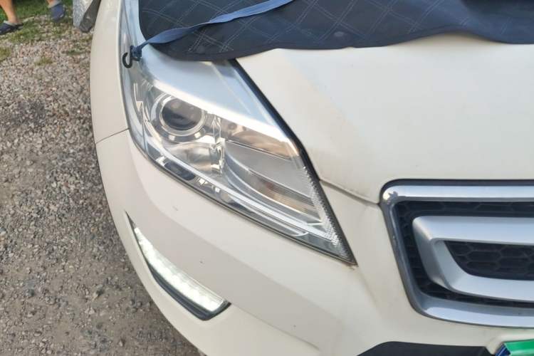 Used BAIC Senova X65 2015 2.0T Manual Luxury Edition Right Front Headlight