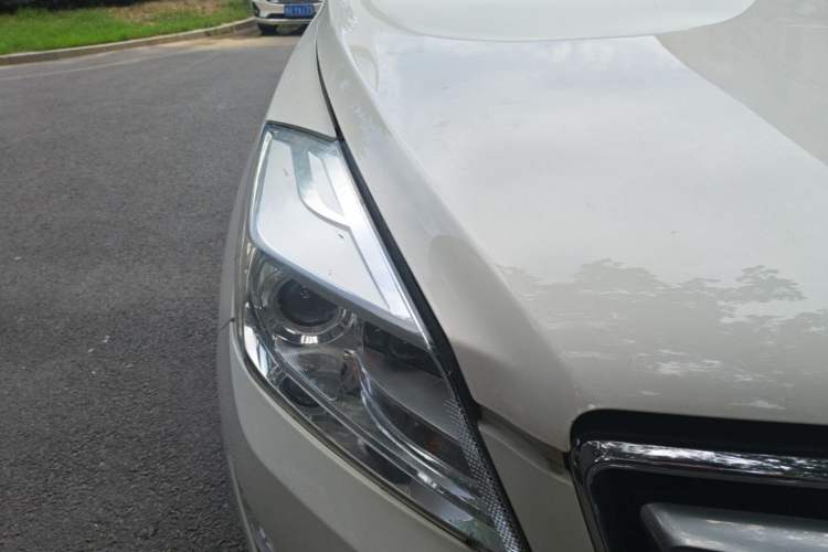 Used BAIC Senova X65 2015 2.0T Automatic Elite Model Right Front Headlight