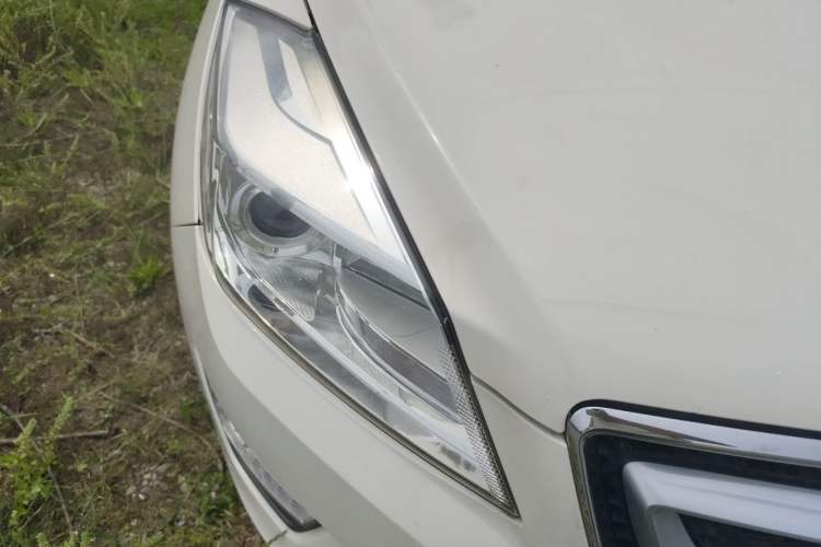 Used BAIC Senova X65 2015 2.0T Automatic Elite Model Right Front Headlight