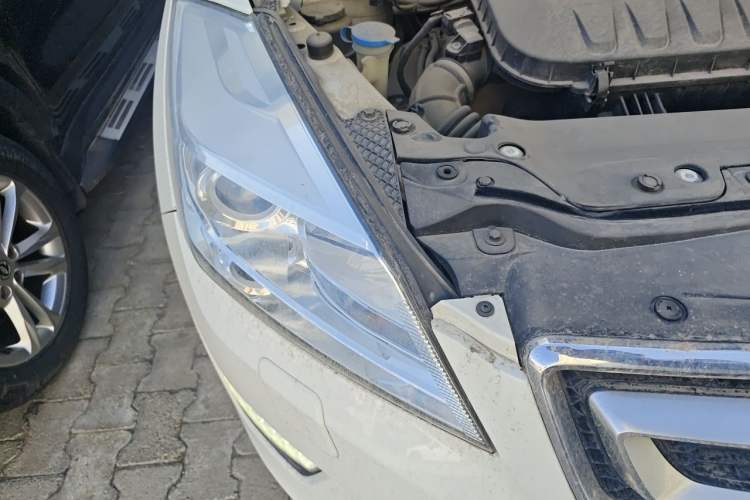 Used BAIC Senova X65 2015 2.0T Manual Luxury Edition Right Front Headlight