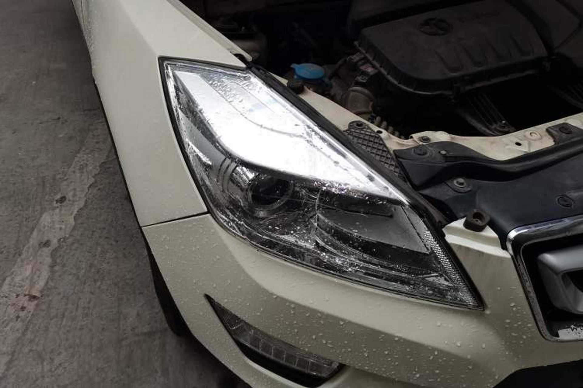 Used BAIC Senova X65 2015 2.0T Automatic Elite Model Right Front Headlight