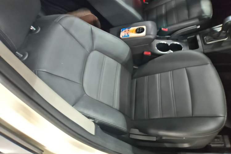 Used BAIC Senova X65 2015 2.0T Automatic Elite Model Right Front Seat