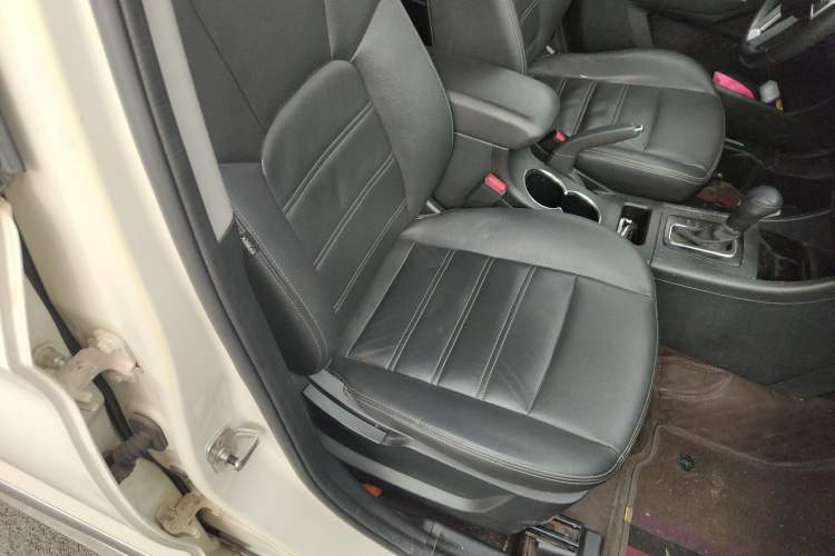 Used BAIC Senova X65 2015 2.0T Automatic Elite Model Right Front Seat