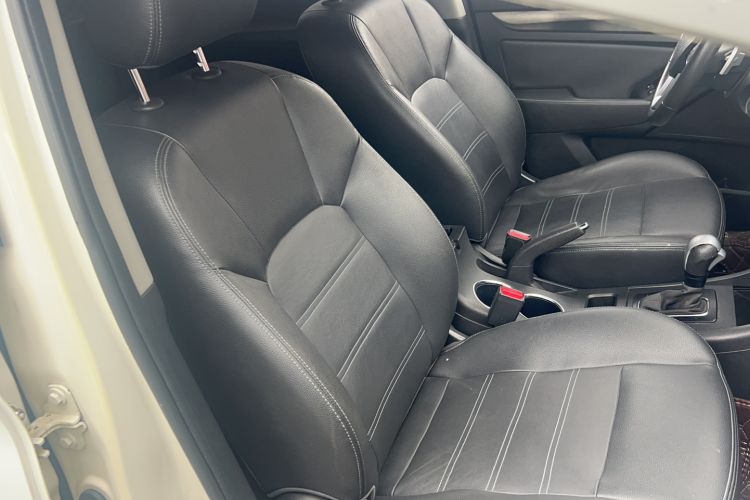 Used BAIC Senova X65 2015 2.0T automatic comfort version Right Front Seat