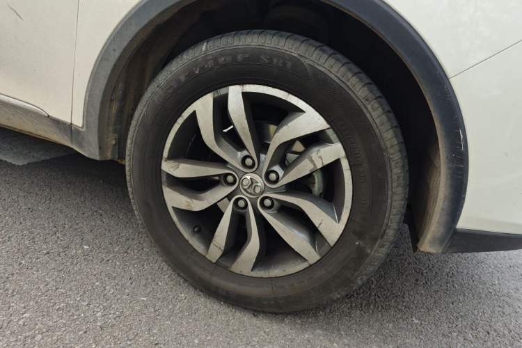 Used BAIC Senova X65 2015 2.0T Automatic Elite Model Right Front Wheel Hub