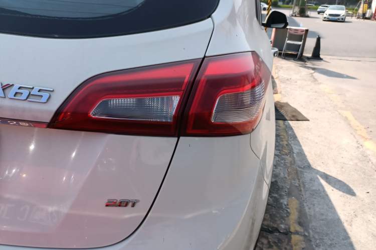 Used BAIC Senova X65 2015 2.0T Automatic Elite Model Right Rear Taillight