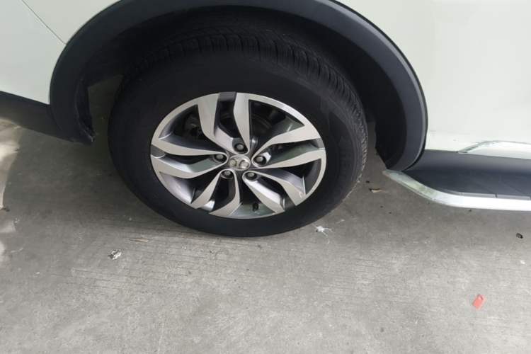 Used BAIC Senova X65 2015 2.0T Automatic Elite Model Right Rear Wheel Hub