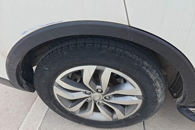 Used BAIC Senova X65 2015 2.0T Automatic Elite Model Right Rear Wheel Hub