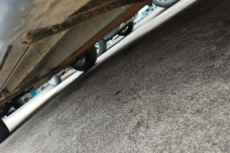 Used BAIC Senova X65 2015 2.0T Automatic Elite Model Right Side Sill