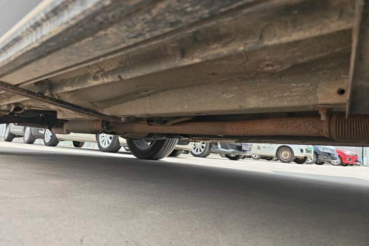 Used BAIC Senova X65 2015 2.0T Automatic Elite Model Right Side Sill
