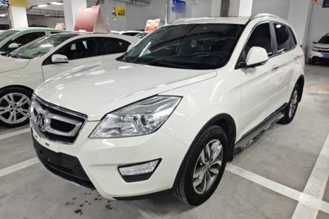 BAIC Senova X65 2015 2.0T Automatic Elite Model usata