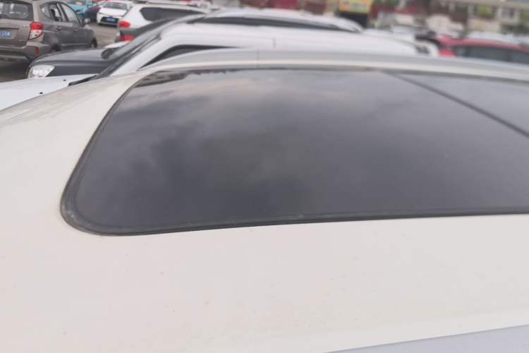 Used BAIC Senova X65 2015 2.0T Automatic Elite Model Roof