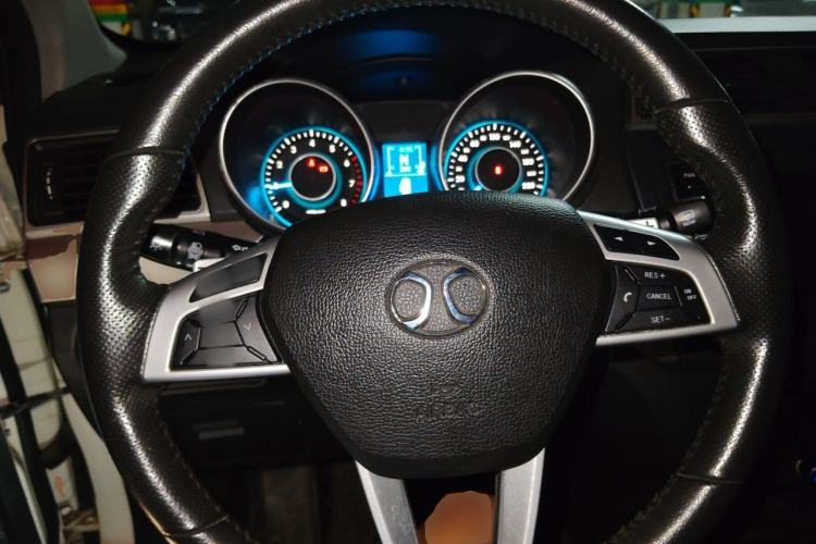 Used BAIC Senova X65 2015 2.0T Automatic Elite Model Steering Wheel