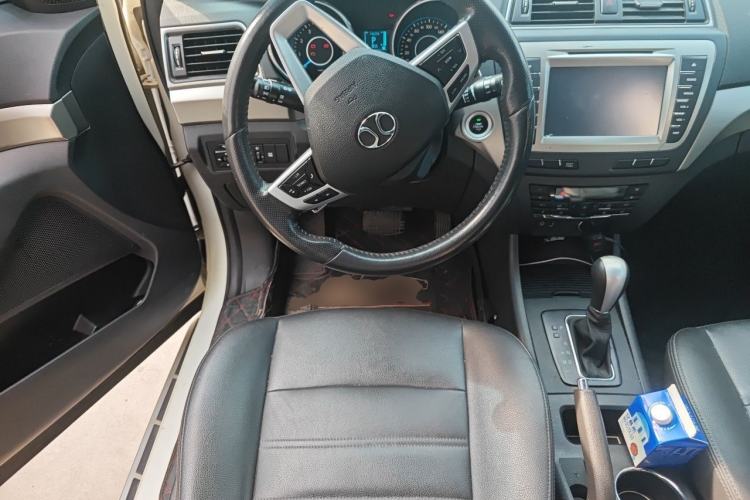 Used BAIC Senova X65 2015 2.0T Automatic Elite Model Steering Wheel