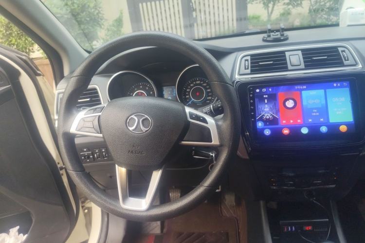 Used BAIC Senova X65 2015 2.0T manual Comfort trim level Steering Wheel