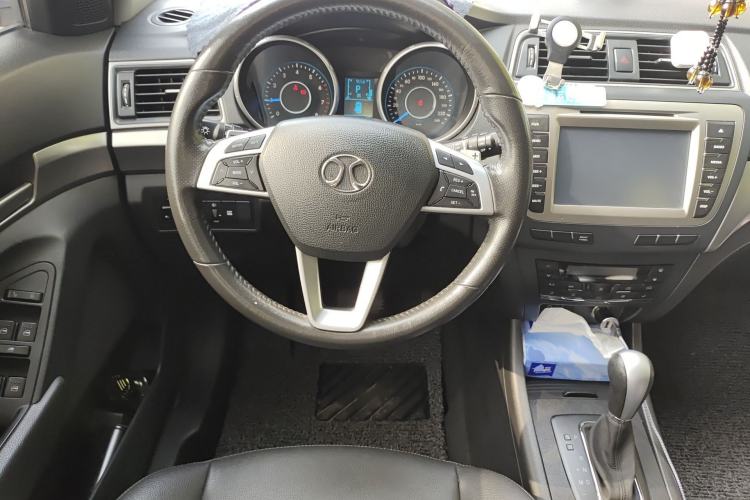 Used BAIC Senova X65 2015 2.0T Automatic Elite Model Steering Wheel