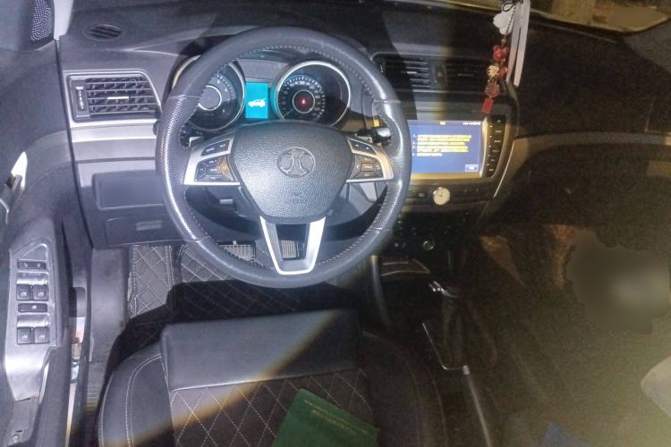 Used BAIC Senova X65 2015 2.0T Automatic Elite Model Steering Wheel