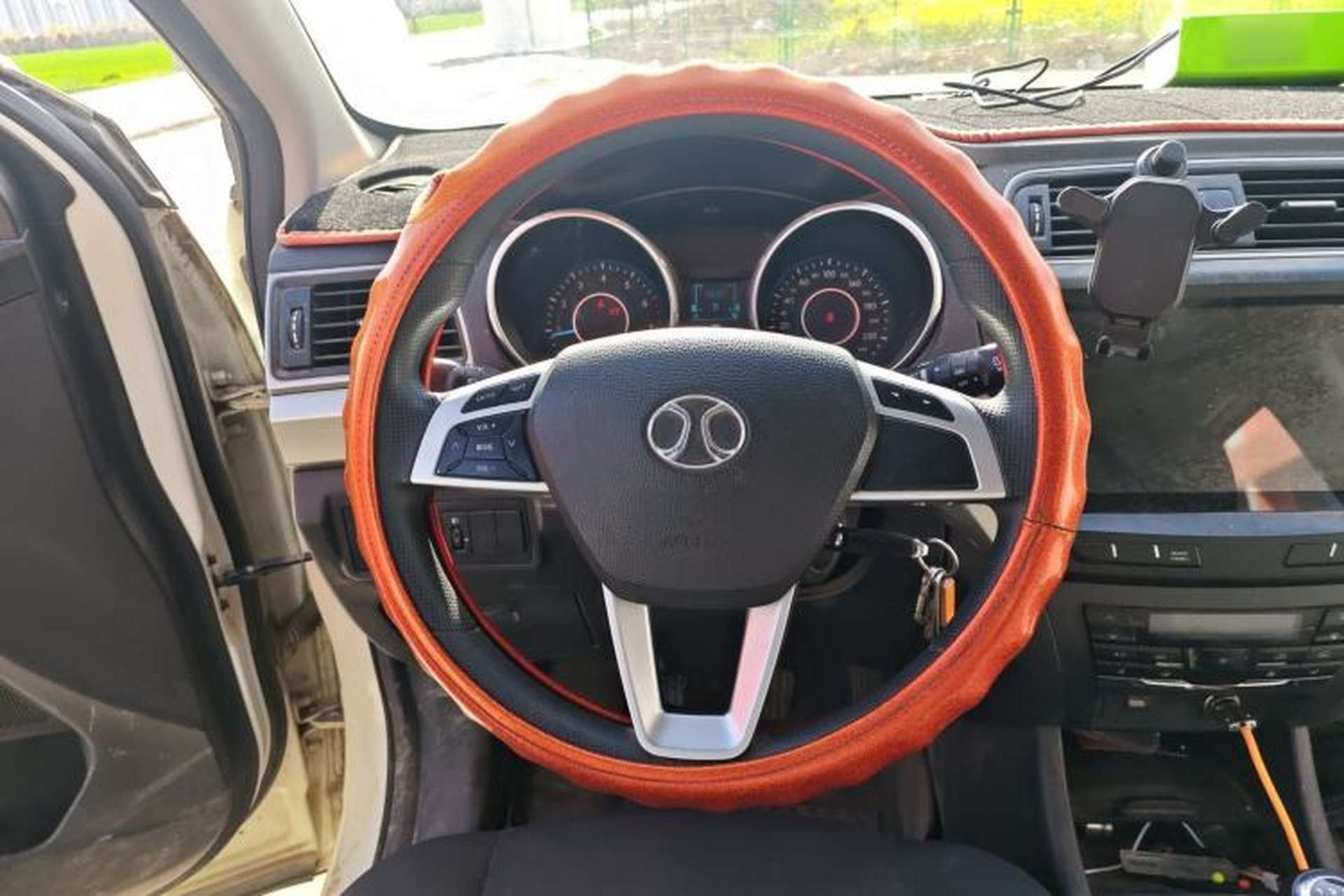 Used BAIC Senova X65 2015 2.0T manual Comfort trim level Steering Wheel