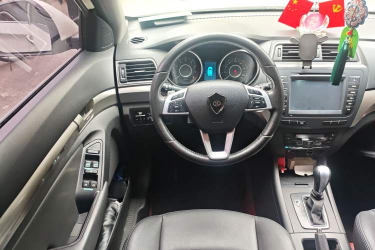 Used BAIC Senova X65 2015 2.0T Automatic Elite Model Steering Wheel