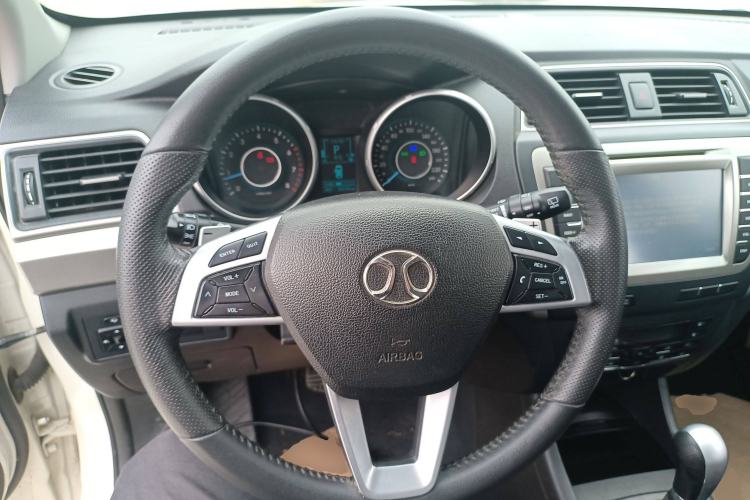 Used BAIC Senova X65 2015 2.0T Automatic Elite Model Steering Wheel