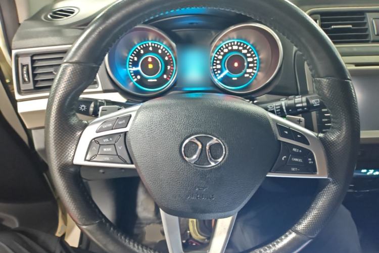 Used BAIC Senova X65 2015 2.0T Automatic Elite Model Steering Wheel