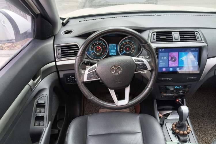 Used BAIC Senova X65 2015 2.0T Automatic Elite Model Steering Wheel