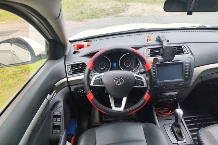 Used BAIC Senova X65 2015 2.0T Automatic Elite Model Steering Wheel