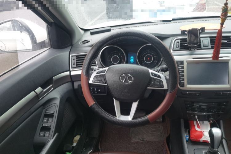 Used BAIC Senova X65 2015 2.0T Automatic Elite Model Steering Wheel