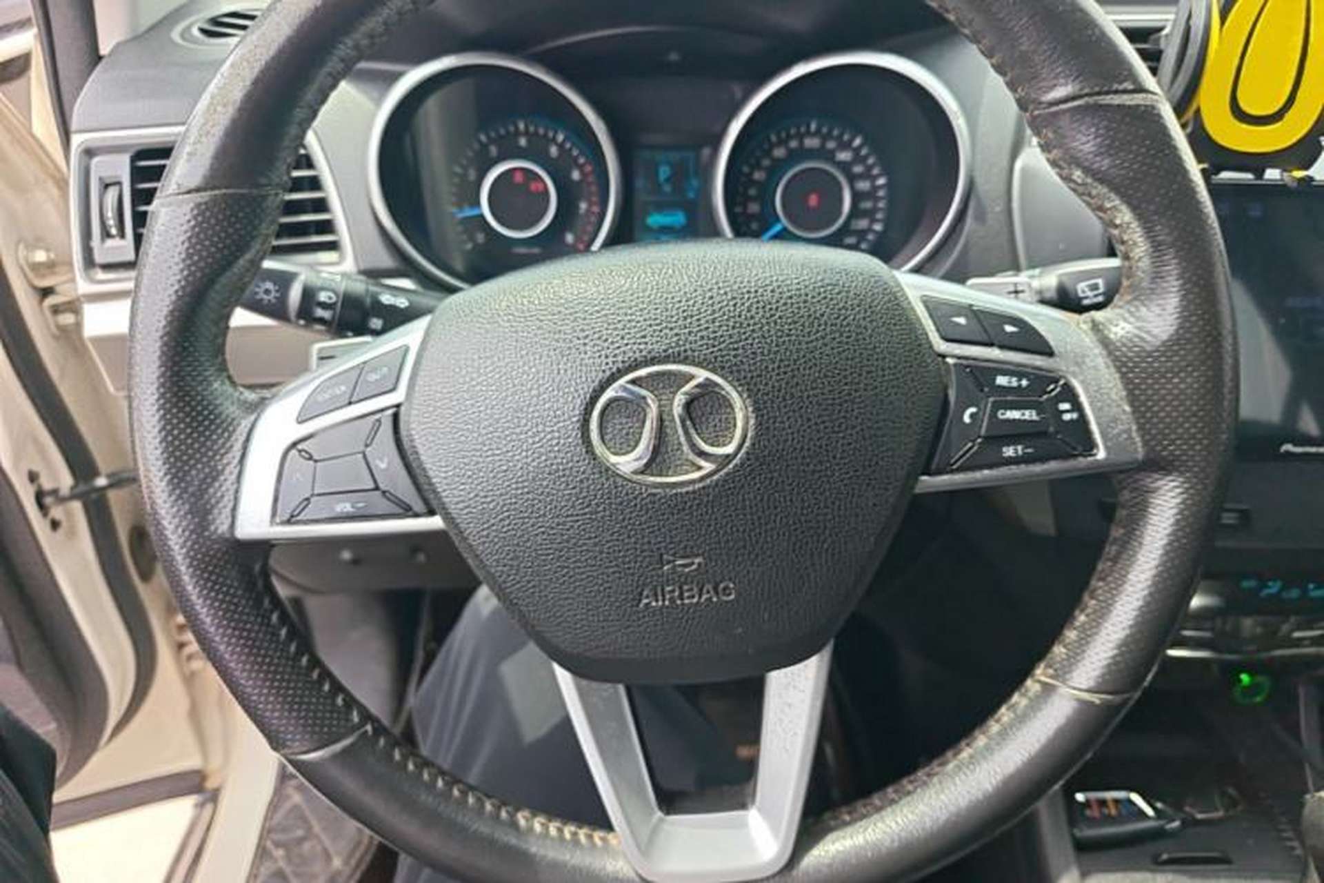 Used BAIC Senova X65 2015 2.0T Automatic Elite Model Steering Wheel